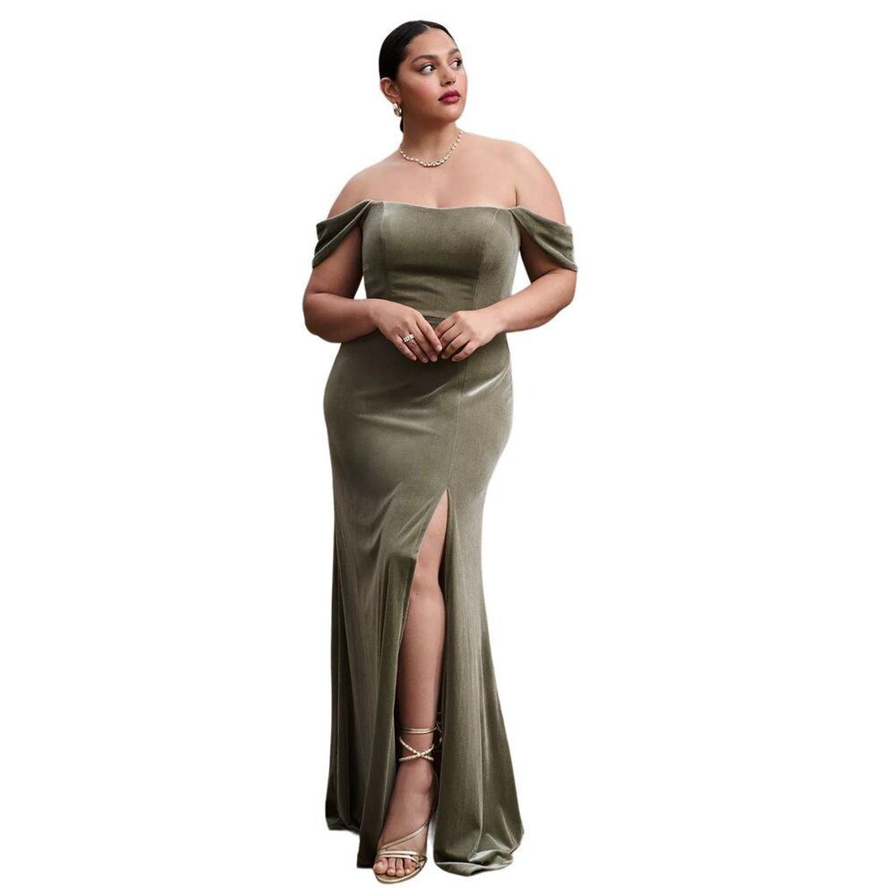 Jenny Yoo Issa Off-The-Shoulder Stretch Velvet Column Gown in Sage, Size 20